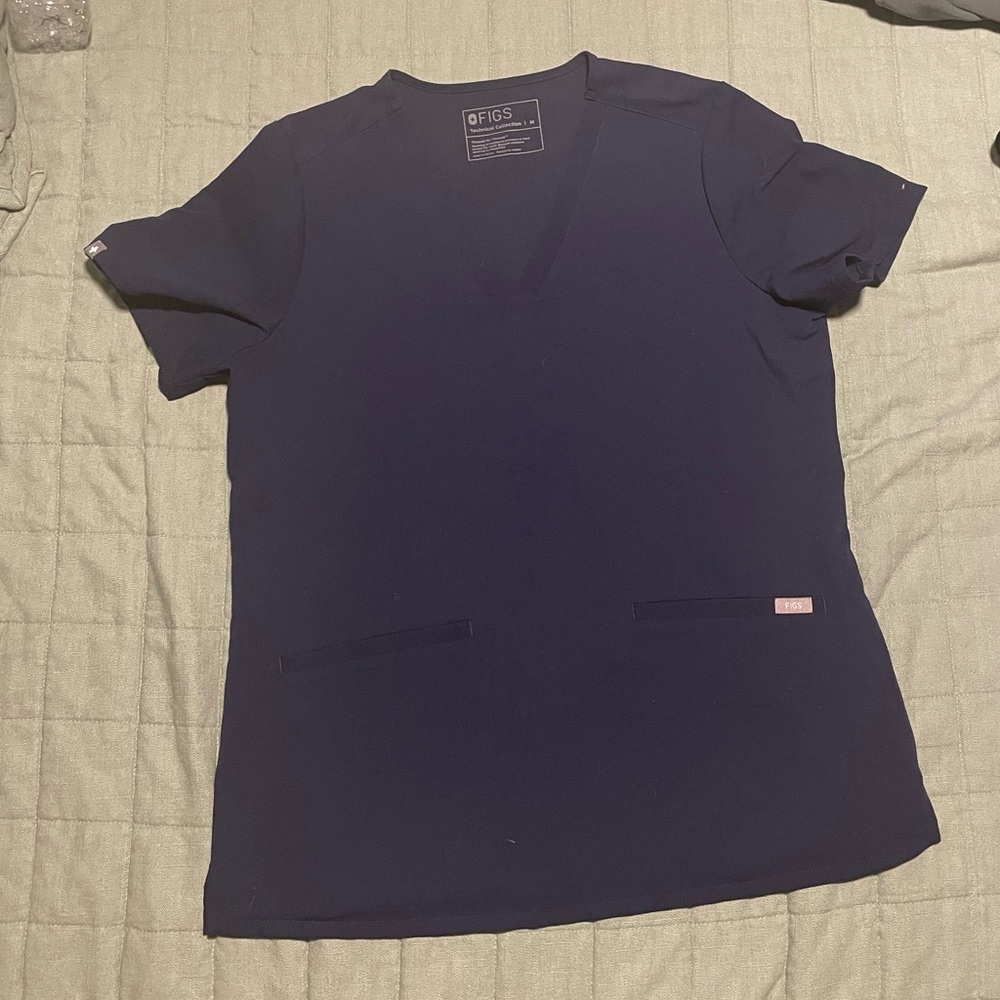 Medium casma navy three pocket top